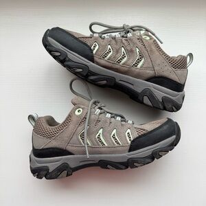 Ozark Trail Women's Hiking Waterproof Shoes Size 7.5